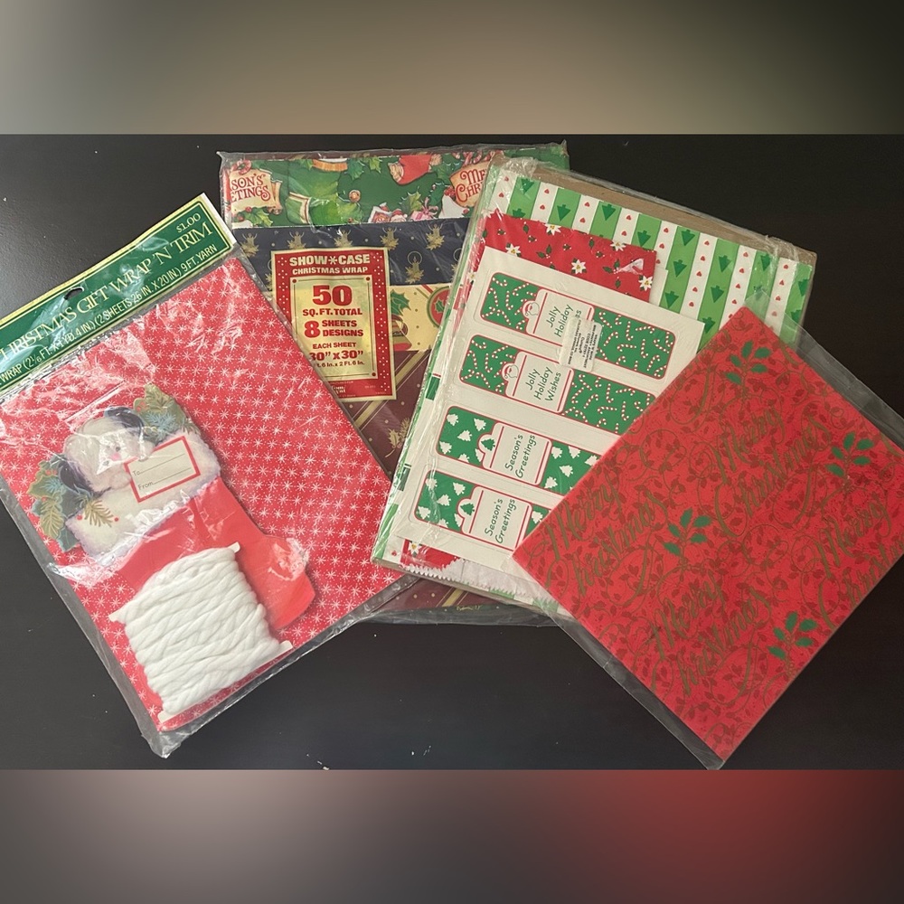 Vintage Christmas Wrapping Paper Set
